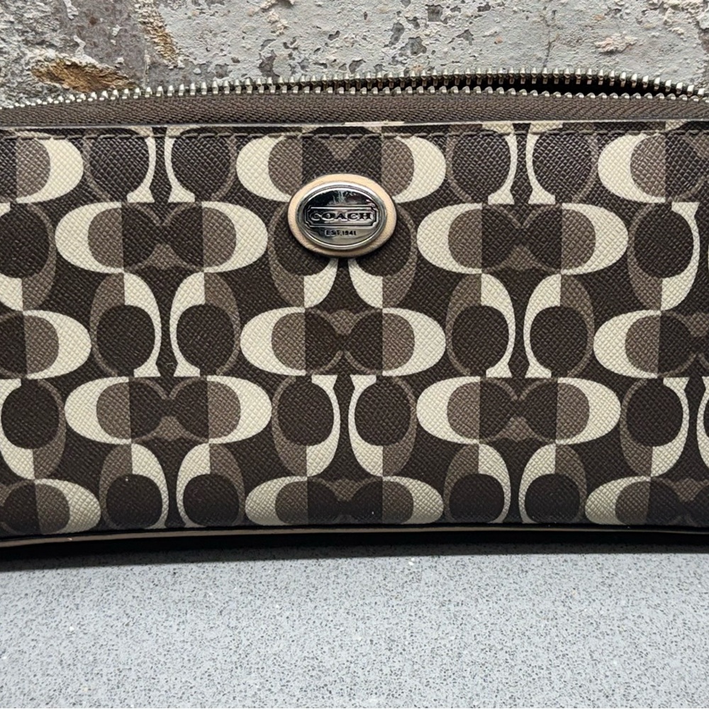 Coach Brown & Cream Signature Zip Wallet